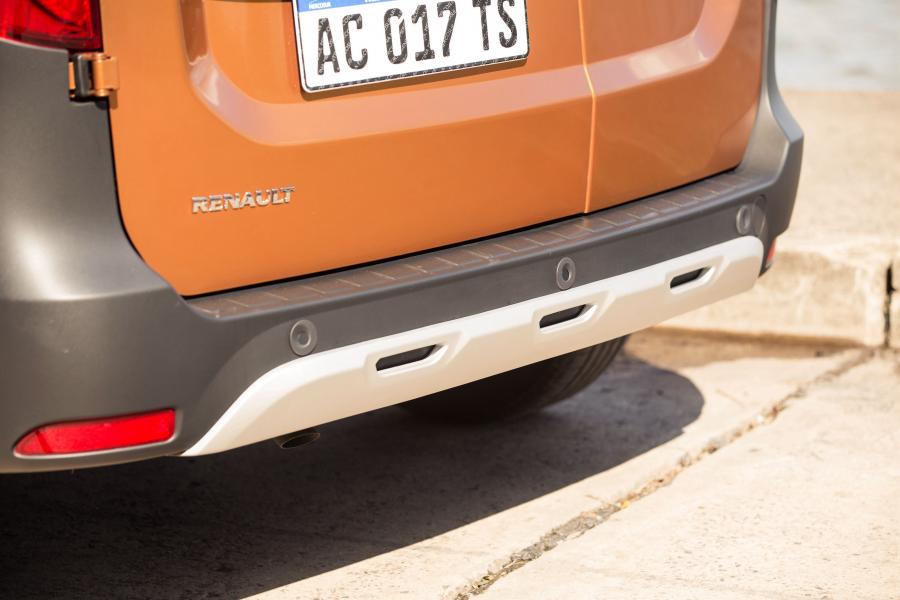 Детали экстерьера Renault Kangoo Stepway 2018 года  (LA) (фото 3 из 18)